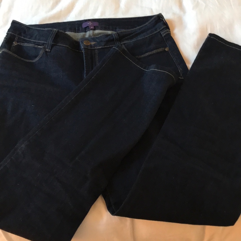 Like new NYDJ dark wash straight jeans